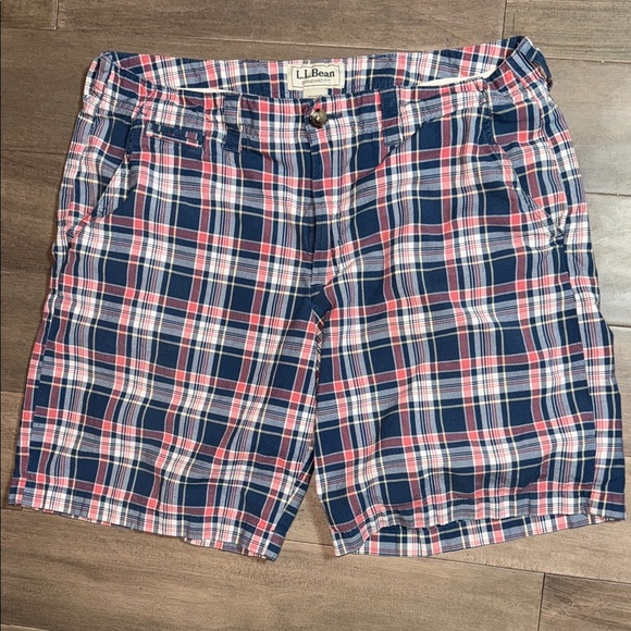 L.L. Bean Other - LL Bean Plaid 100% Cotton Flat Front Shorts SZ 36